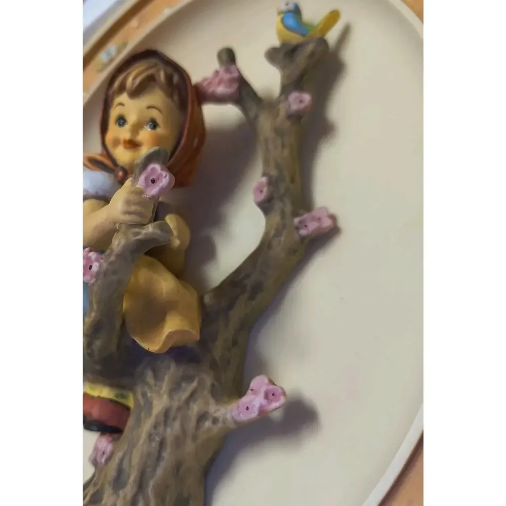 NEW Limited Edition Goebel Hummel 1996 Apple Tree Girl Wall Plate with COA